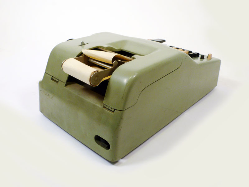 calculadora olivetti 16x24x41 1u